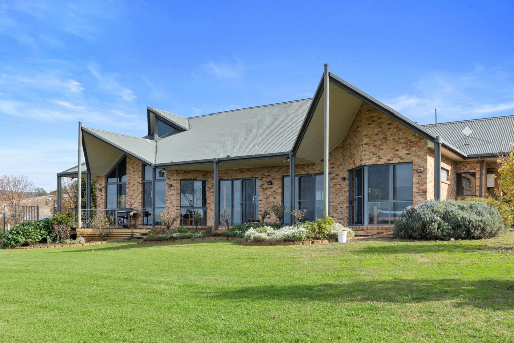 Lisbeth Long property